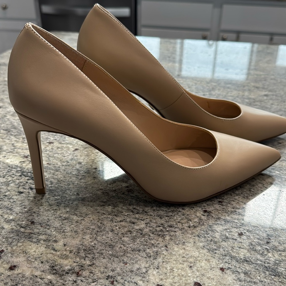 White House Black Market comfort pump in nude.